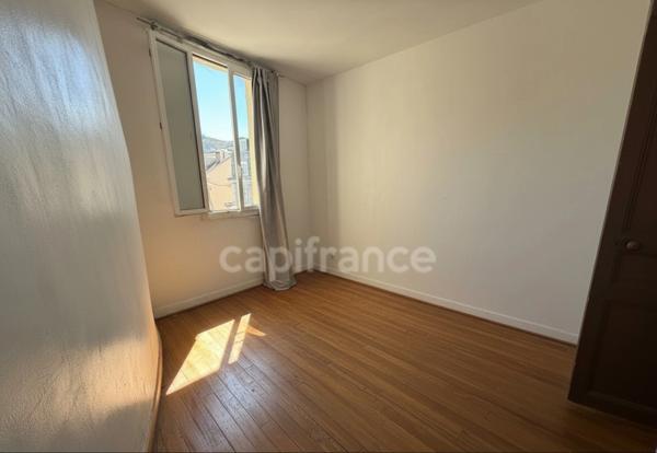Immeuble avec restaurant et appartement
