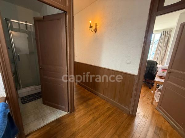 Immeuble avec restaurant et appartement