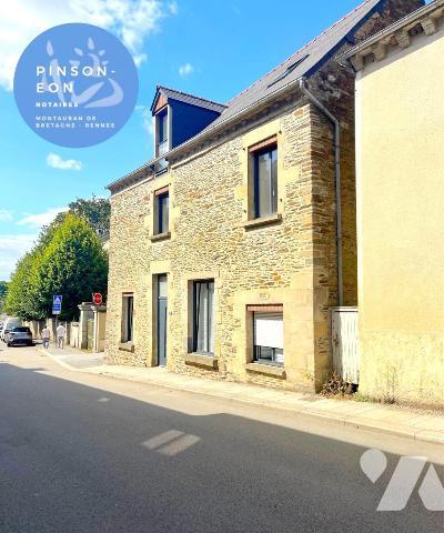 Maison en pierres au cœur de Montauban-de-Bretagne