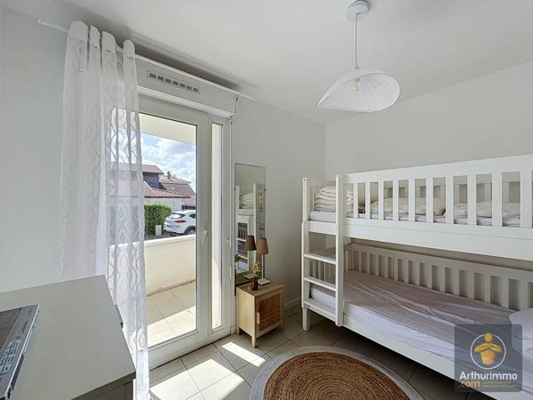 Vente                                                      Appartement
                        
                     3 pièces                      61 m2                     à Mimizan