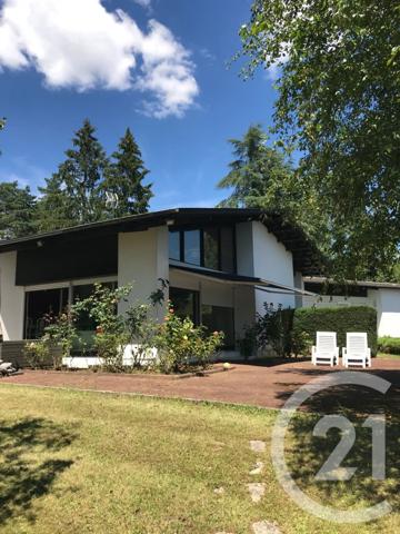 Maison à vendre  7 pièces - 274 m2 CHAMPNIERS - 16