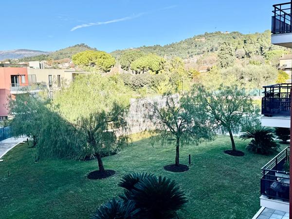 Location Appartement F1 La Roquette Sur Siagne