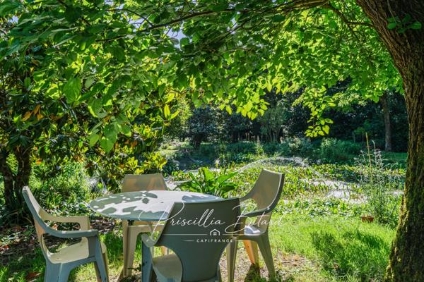 Propriété de caractère dans un écrin de verdure, proche de La Rochelle