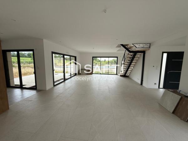 Maison neuve à Juigné sur loire