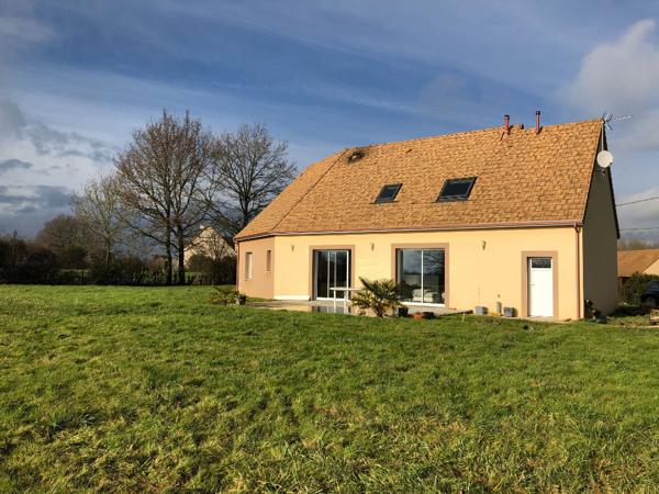 A louer - Maison à Fercé Sur Sarthe  deux chambres et grand jardin