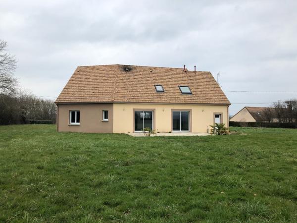 A louer - Maison à Fercé Sur Sarthe  deux chambres et grand jardin