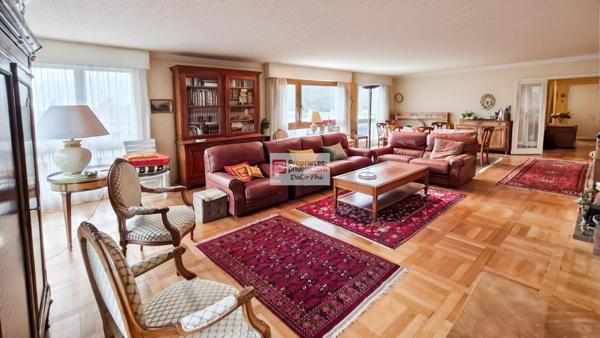 Appartement  4 chambres  2 balcons 152 m2  calme  5 pièces  Viroflay