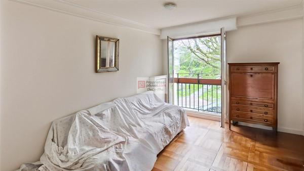 Appartement  4 chambres  2 balcons 152 m2  calme  5 pièces  Viroflay