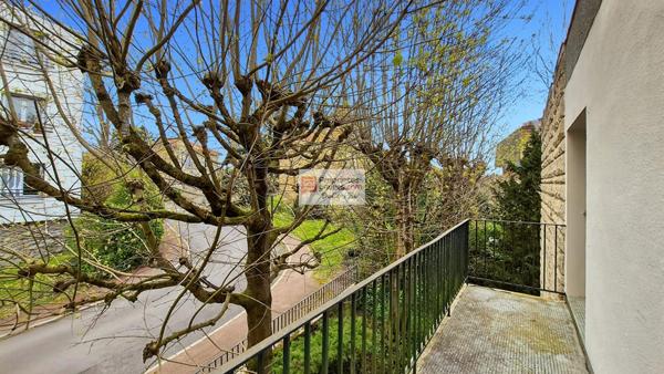 Appartement  4 chambres  2 balcons 152 m2  calme  5 pièces  Viroflay