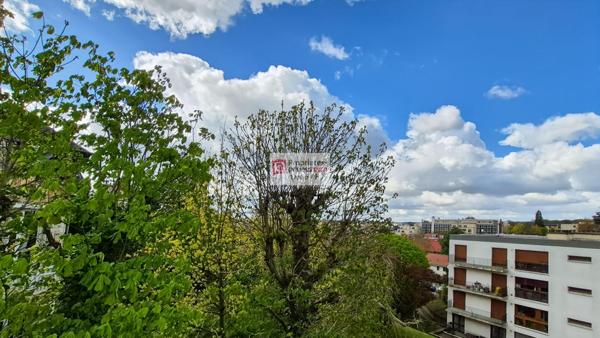 Appartement  4 chambres  2 balcons 152 m2  calme  5 pièces  Viroflay