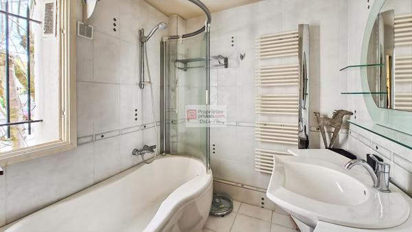 Appartement  4 chambres  2 balcons 152 m2  calme  5 pièces  Viroflay