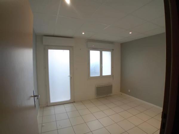 Location Local commercial 3 pièces 41 m2 à Bessines