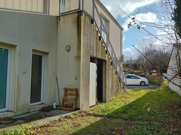 Location Local commercial 3 pièces 41 m2 à Bessines