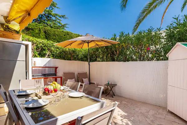 Appartement Cannes de type T1 bis plages du Midi 273 700 euros