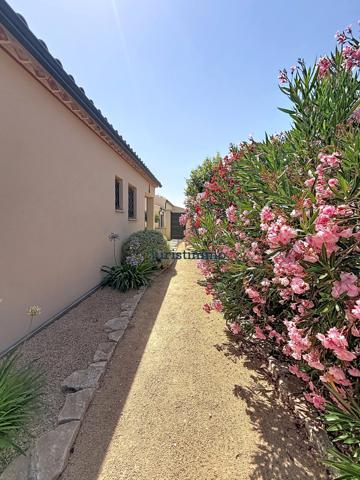 *** SOUS OFFRE*** Vaison-la-Romaine – Élégante villa contemporaine de plain-pied à deux pas du centre-ville