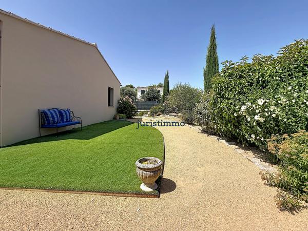 *** SOUS OFFRE*** Vaison-la-Romaine – Élégante villa contemporaine de plain-pied à deux pas du centre-ville