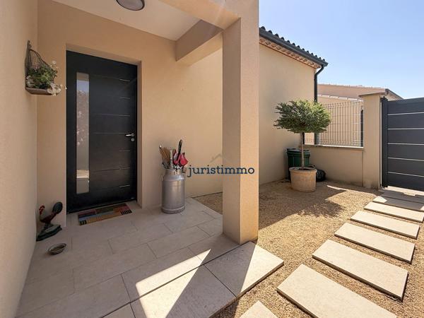*** SOUS OFFRE*** Vaison-la-Romaine – Élégante villa contemporaine de plain-pied à deux pas du centre-ville