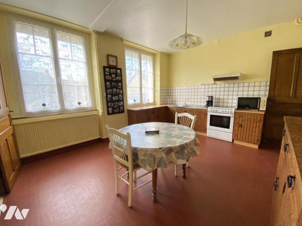 A VENDRE - MAISON D'HABITATION - LE BOURGNEUF LA FORÊT 