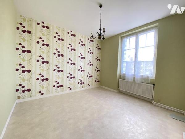 A VENDRE - MAISON D'HABITATION - LE BOURGNEUF LA FORÊT 