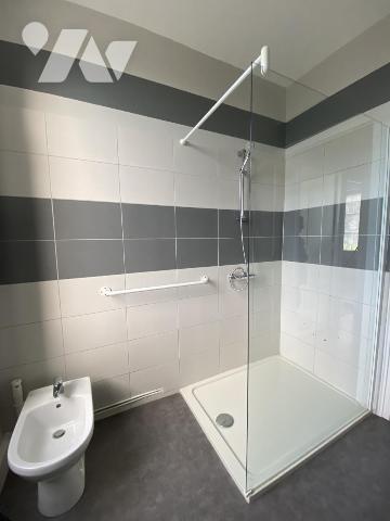 A VENDRE - MAISON D'HABITATION - LE BOURGNEUF LA FORÊT 