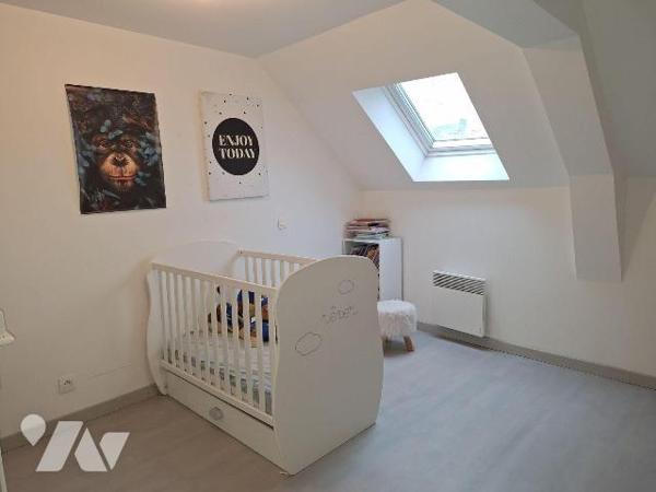 A Vendre Maison à Ernée (53500) en Mayenne (53), comprenant :
- au rez de chaussée : cuisine a...