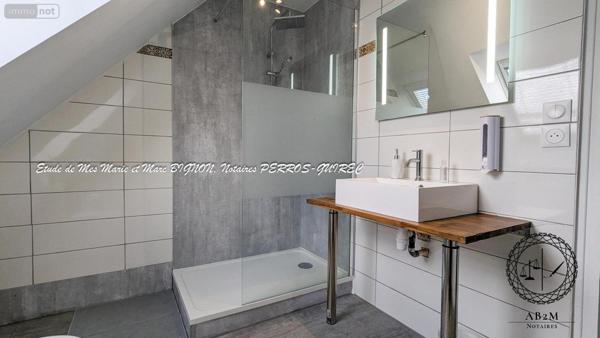 Maison individuelle à vendre à La Roche-Jaudy dans les Côtes-d'Armor (22450), ref : VM381-22093