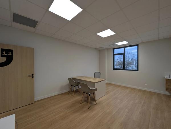 Locals/bureaux à vendre BRUGES (33)