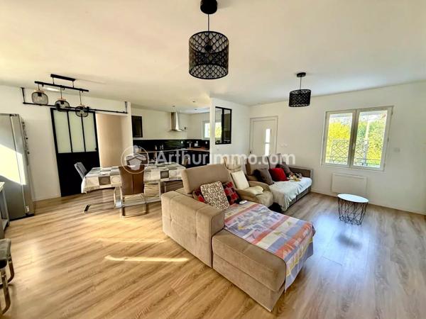 Vente                                                      Maison
                        
                     4 pièces                      101 m2                     à Saint-Astier