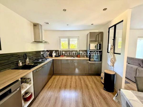 Vente                                                      Maison
                        
                     4 pièces                      101 m2                     à Saint-Astier