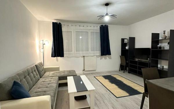 Appartement à louer    2 pièces •  Massy