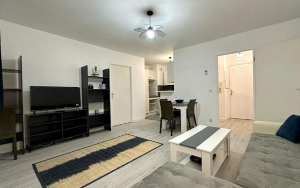 Appartement à louer    2 pièces •  Massy