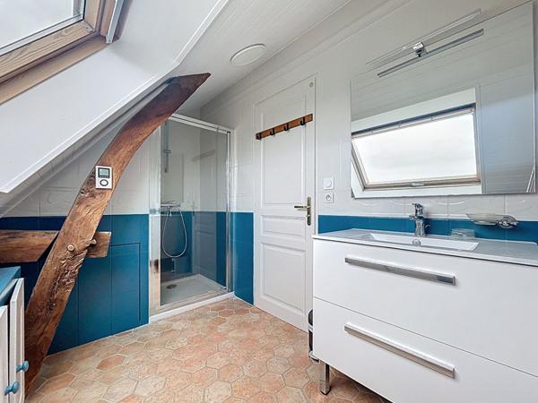 Charmante maison familiale à La Ménitré, 149 m² habitables, beaux volumes et dépendances