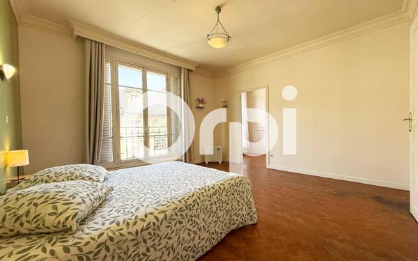 Appartement à vendre    11 pièces • 266 m2 Soissons