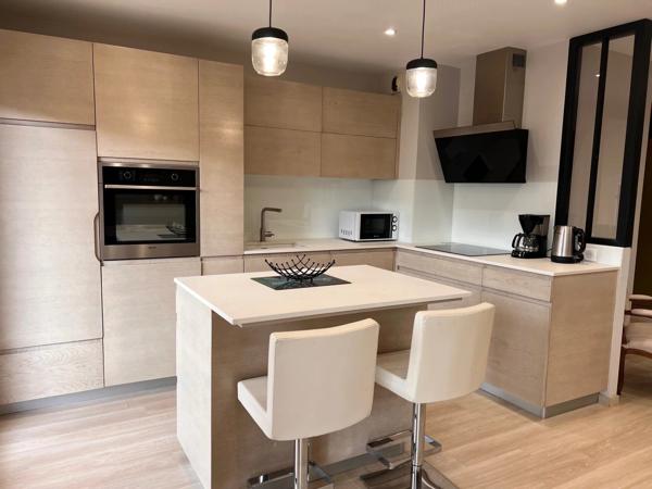 Location                                                      Appartement
                        
                     3 pièces                      60 m2                     à Rodez