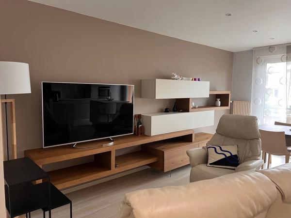 Location                                                      Appartement
                        
                     3 pièces                      60 m2                     à Rodez