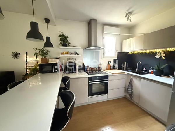 Appartement T2, Résidence sécurisée, Quartier Saint-Mitre, Aix-en-Provence, Rez de chaussée, Place de parking privative