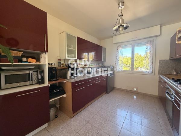 MAISON DE PLAIN-PIED – 130 M² – 5 CHAMBRES – DÉPENDANCE – TERRAIN DE 1 200 M²