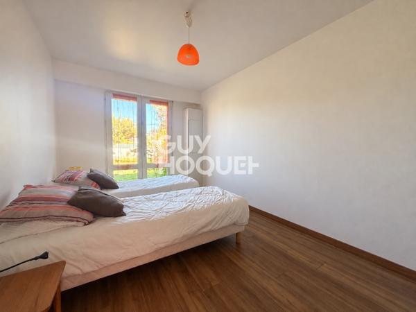 MAISON DE PLAIN-PIED – 130 M² – 5 CHAMBRES – DÉPENDANCE – TERRAIN DE 1 200 M²