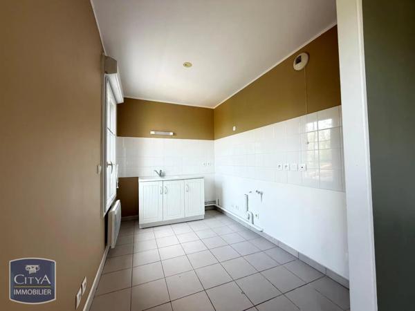 Appartement à louer 4 pièces 83.39m² Dainville (62000)