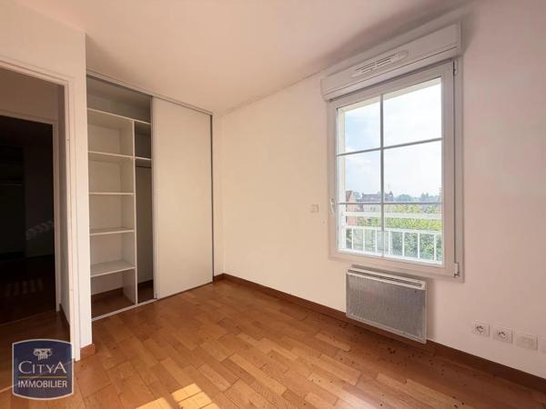 Appartement à louer 4 pièces 83.39m² Dainville (62000)