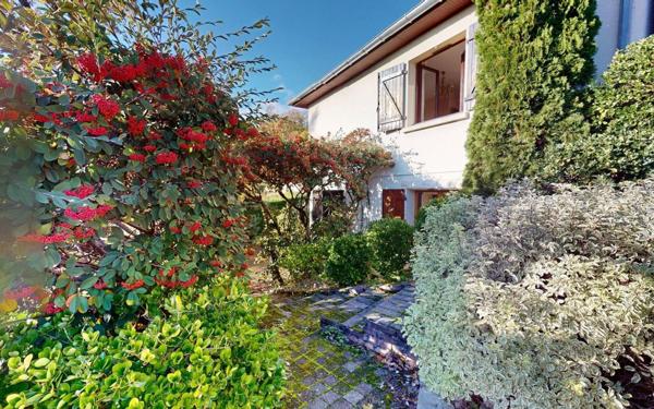 Maison à vendre    5 pièces • 140,21 m2 Reyrieux