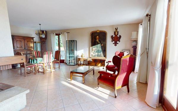 Maison à vendre    5 pièces • 140,21 m2 Reyrieux