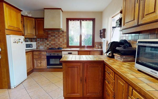 Maison à vendre    5 pièces • 140,21 m2 Reyrieux