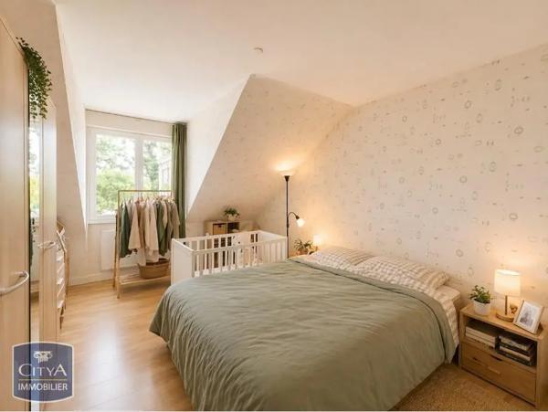 Appartement à louer 3 pièces 76.11m² Chinon (37500)