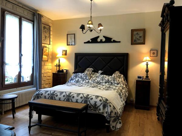 Grande maison de style proche anglo normand