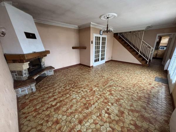 Maison à vendre à Saint-Calais dans la Sarthe (72120), ref : 101/1935