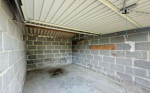 Stationnement à louer    13,75 m2 Châtel-Guyon