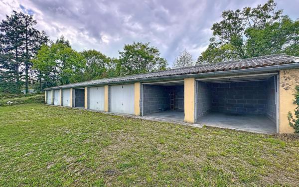 Stationnement à louer    13,75 m2 Châtel-Guyon