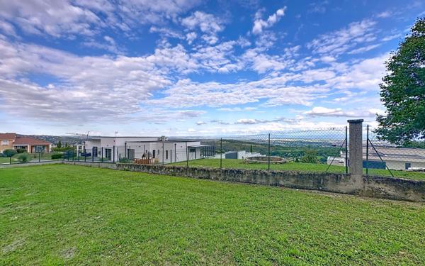 Stationnement à louer    13,75 m2 Châtel-Guyon