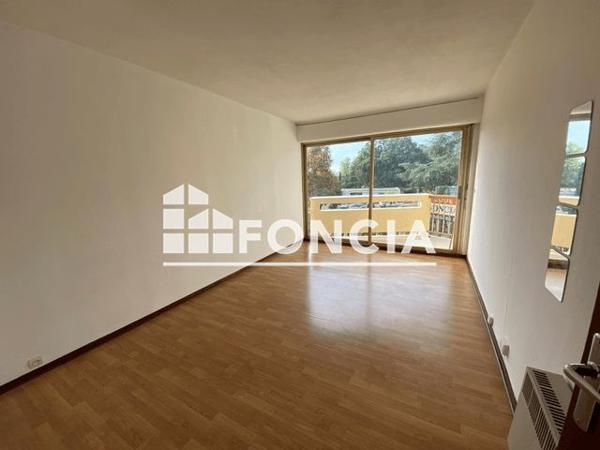 Location Studio 24.45 m² - 21 AVENUE DU GENERAL DE GAULLE Gradignan 33170